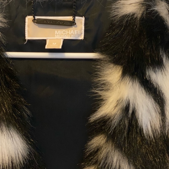 Michael kors black and white vest - Picture 4 of 4